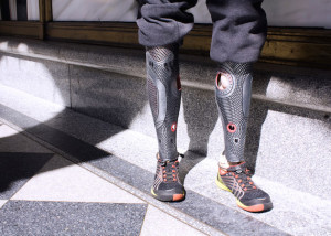 Prosthetic-leg-fashion-covers-feel-desain-Alleles-Design-Studio09